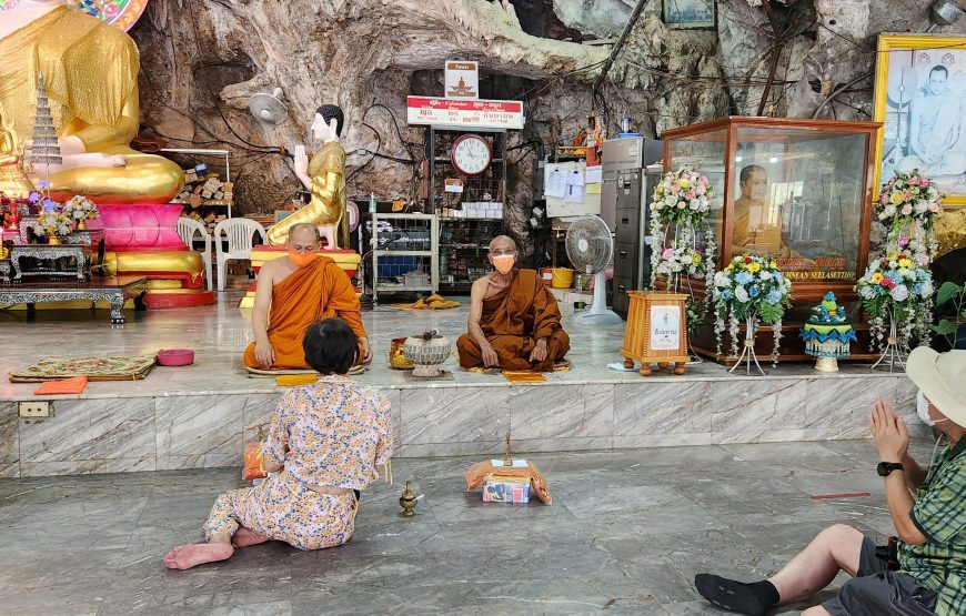 Krabi: Private Trip Tiger Cave Temple, Emerald Pool and Hot Springs  By Car